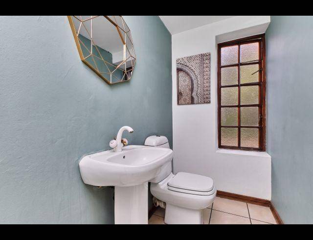 5 BEDROOM PROPERTY TO RENT IN SUNNINGHILL